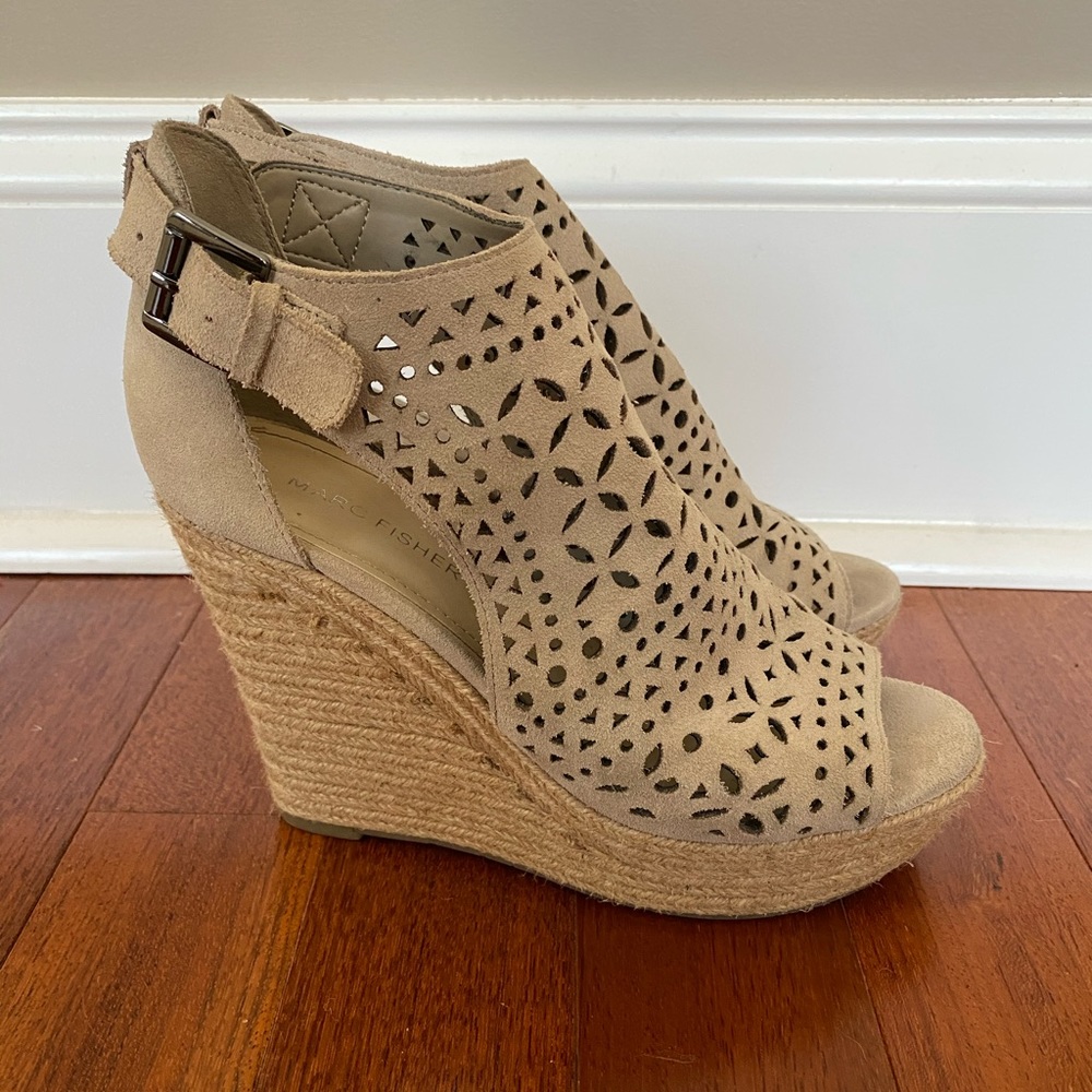 Marc Fisher Espadrille Wedges Size 7.5